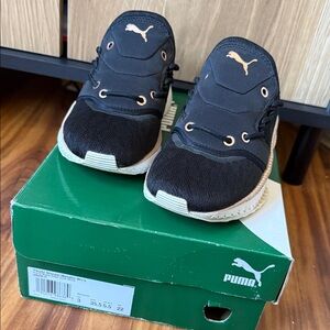 Puma Kids Black and Tan Sneakers